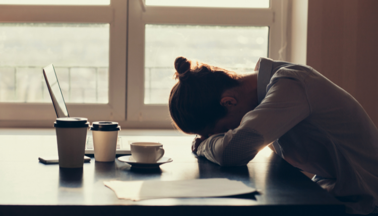 Jarní únava: Proč vzniká a jak na ni vyzrát