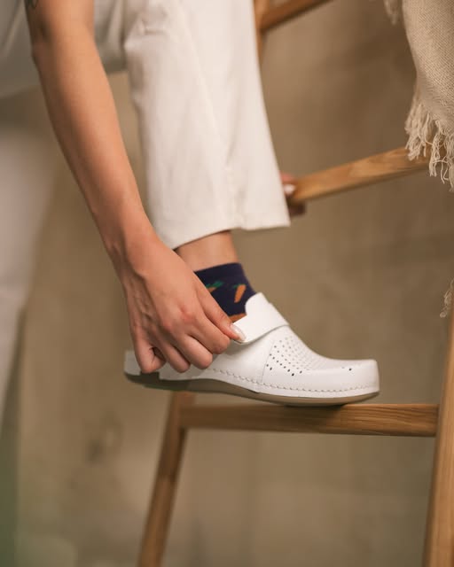 Dámská zdravotní obuv Leons Aurora - Bílá bakar