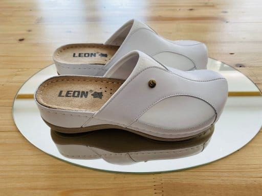 Zdravotní obuv na halluxy  Leons Comfy - Bílá