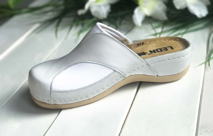 Zdravotní obuv na halluxy  Leons Comfy - Bílá